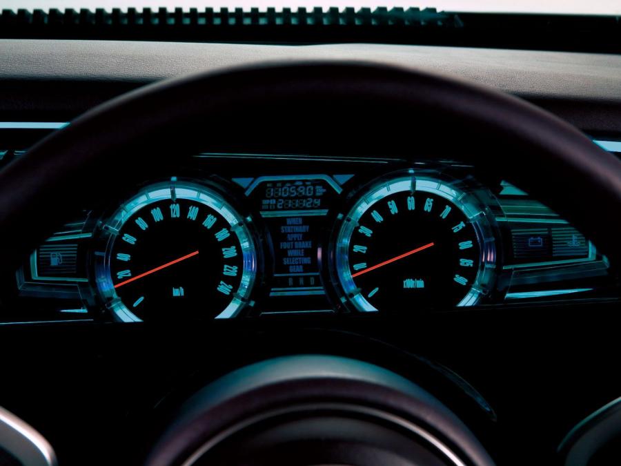Панель приборов Mitsubishi Concept-ZT 2007 года  (фото 3 из 21)
